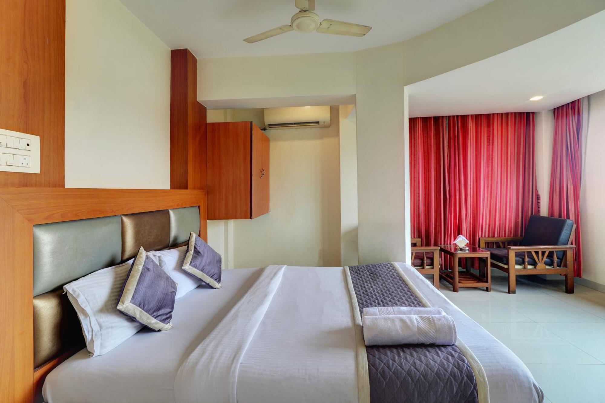 Hotel New Sarovar Grand Panvel Eksteriør bilde